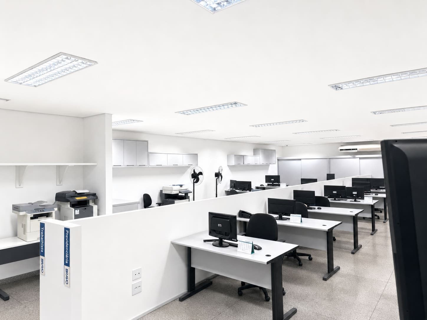 Ambiente interno da Bravo Assessoria