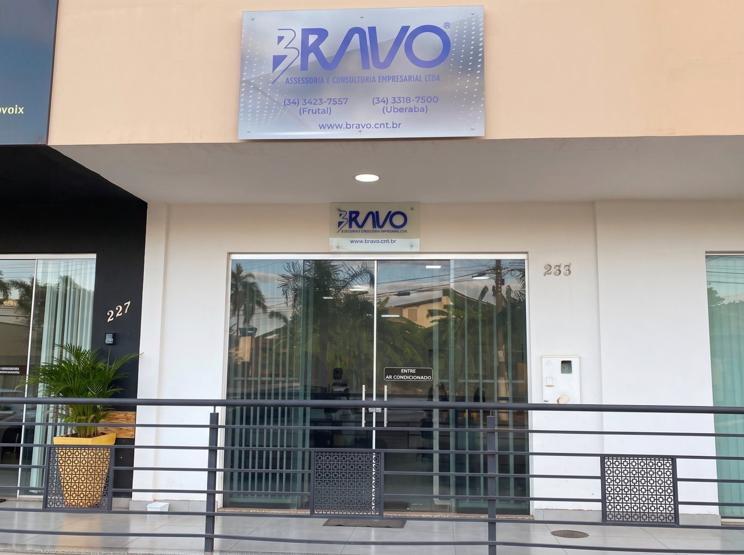 Fachada da unidade da Bravo em Frutal